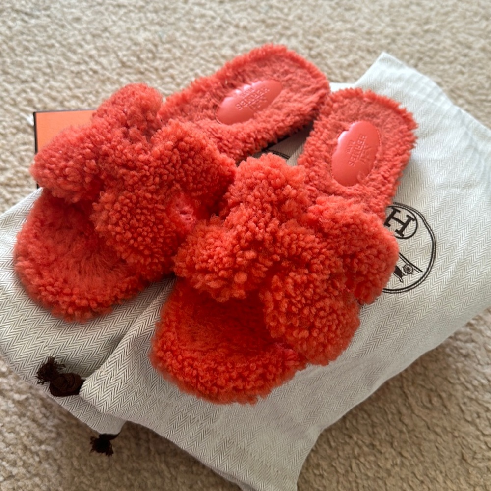 Hermes Oran Fur sandals